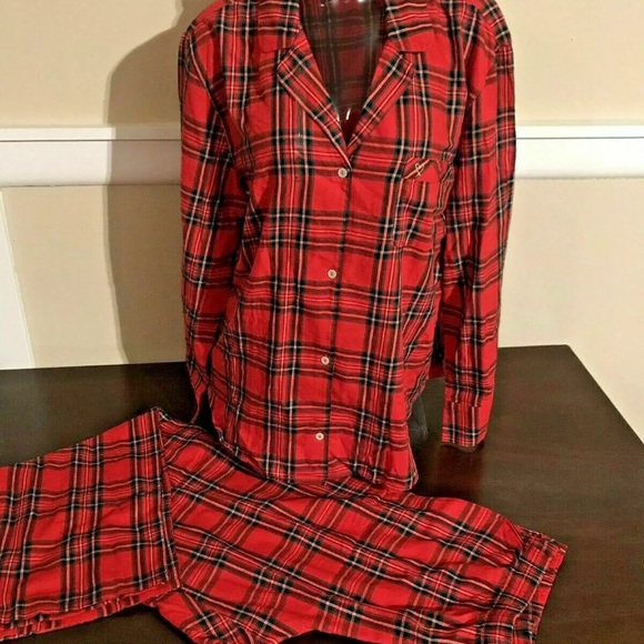 Victoria’s Secret - Picture 1 of 3